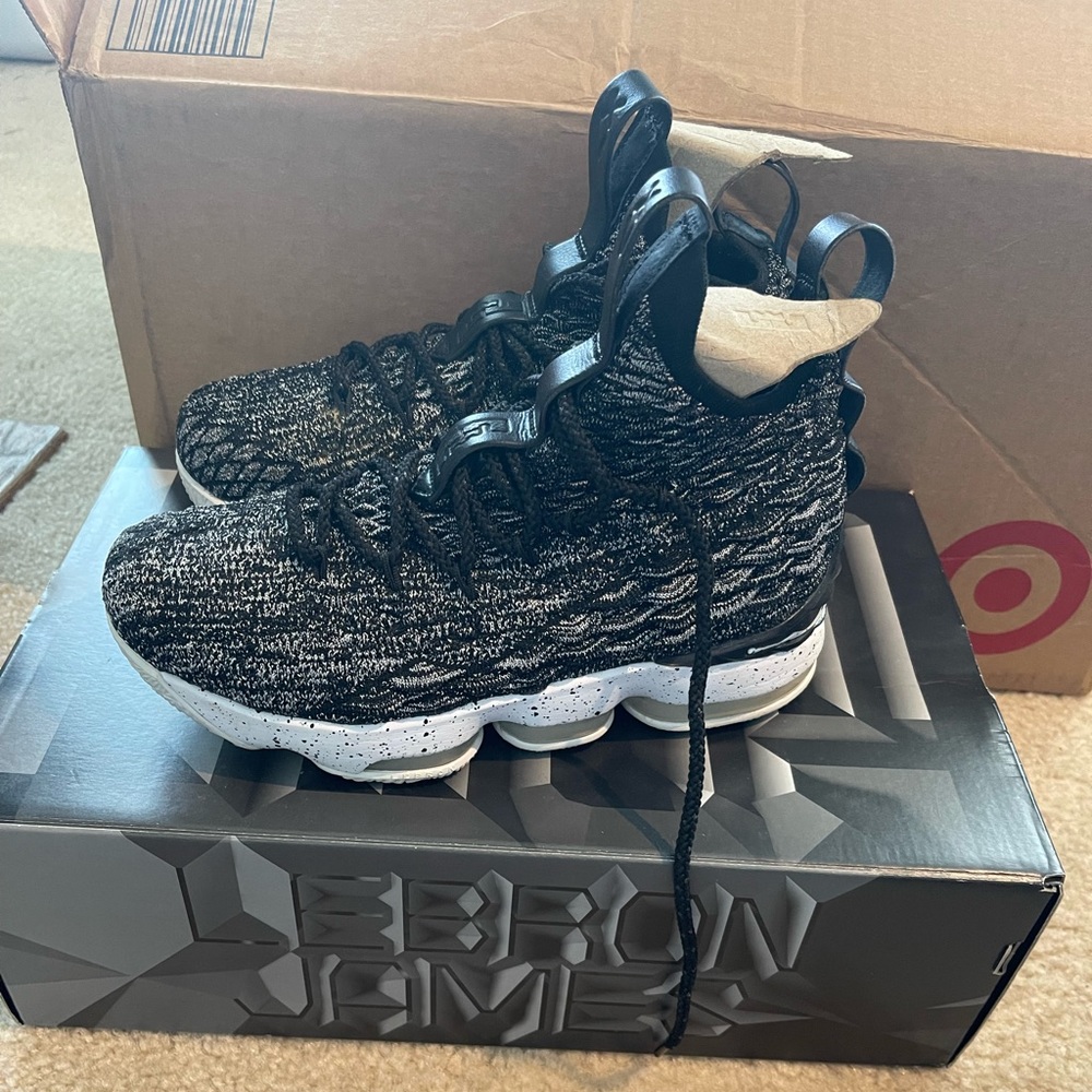 Lebron sneakers